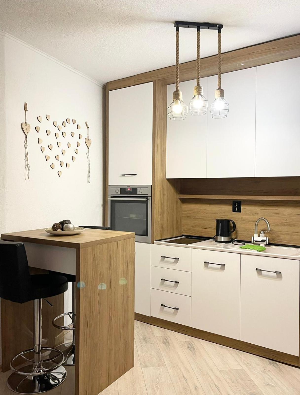 Nessi Apartment Pristina Exteriör bild